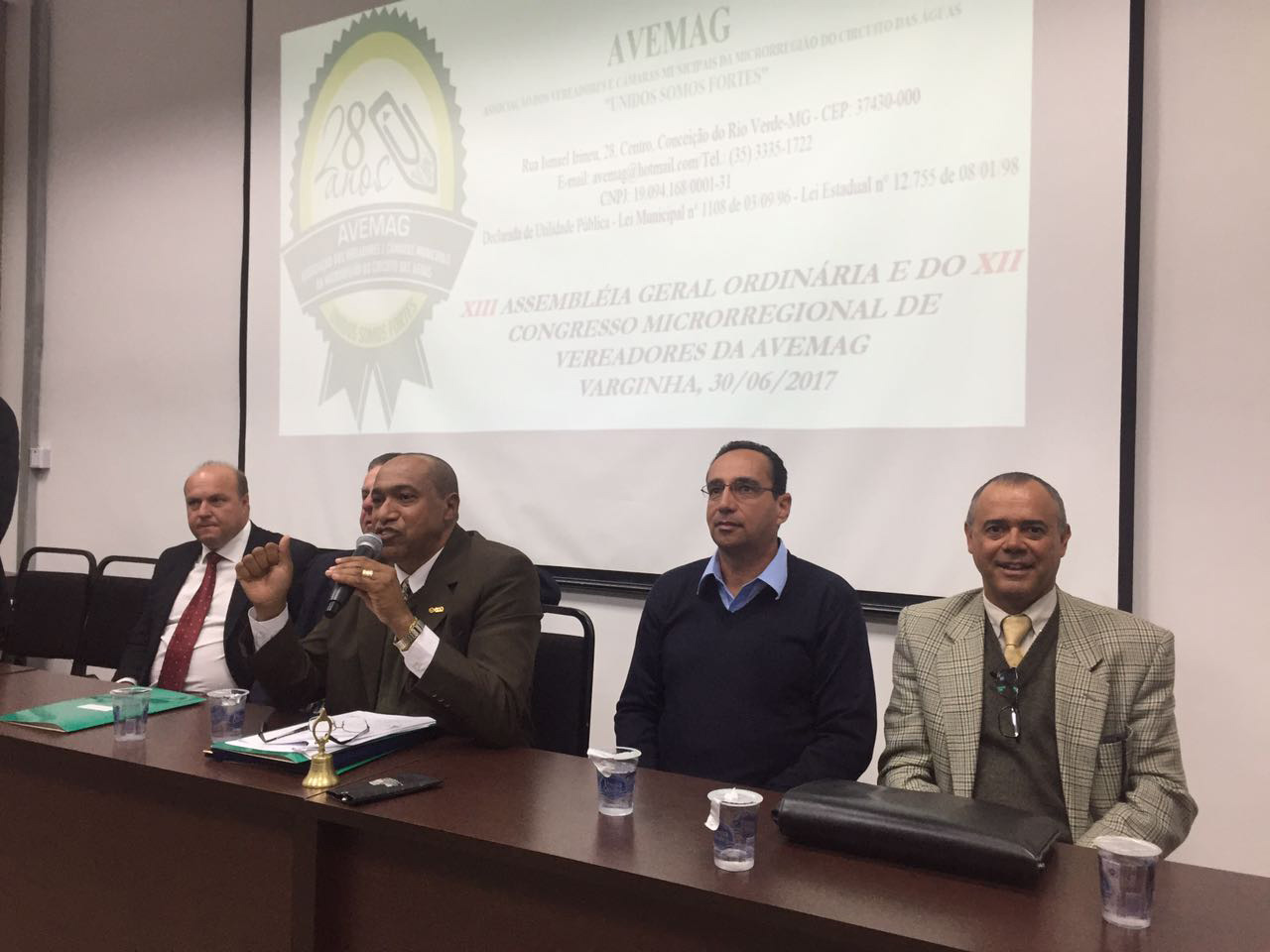 Marconi Braga (1º à dir.), assessor do conselheiro vice-presidente Mauri Torres